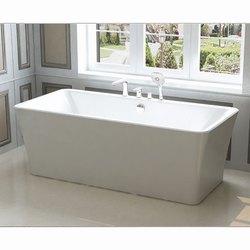 Deep bathtub